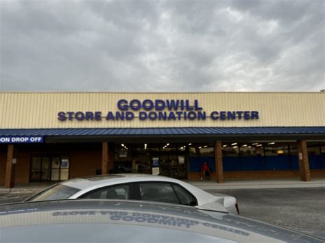 We also accepts gently used clothing, books, furniture, computers, and all kinds of other household items. . Goodwill thrift store  donation center smyrna photos